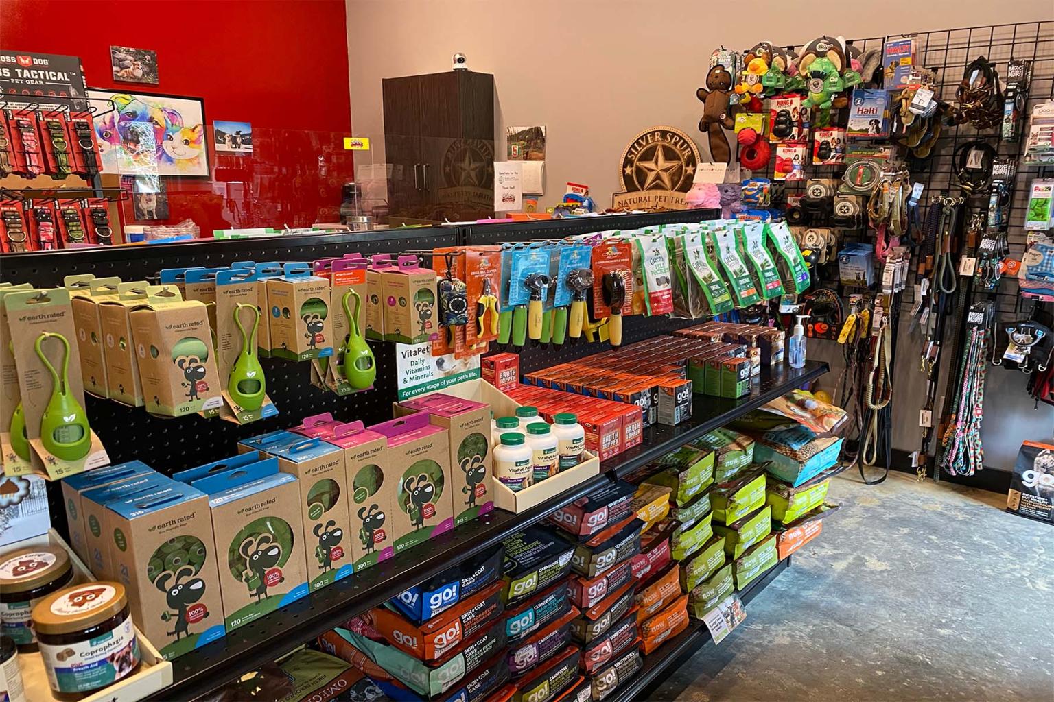 Closest pet food shop store near me